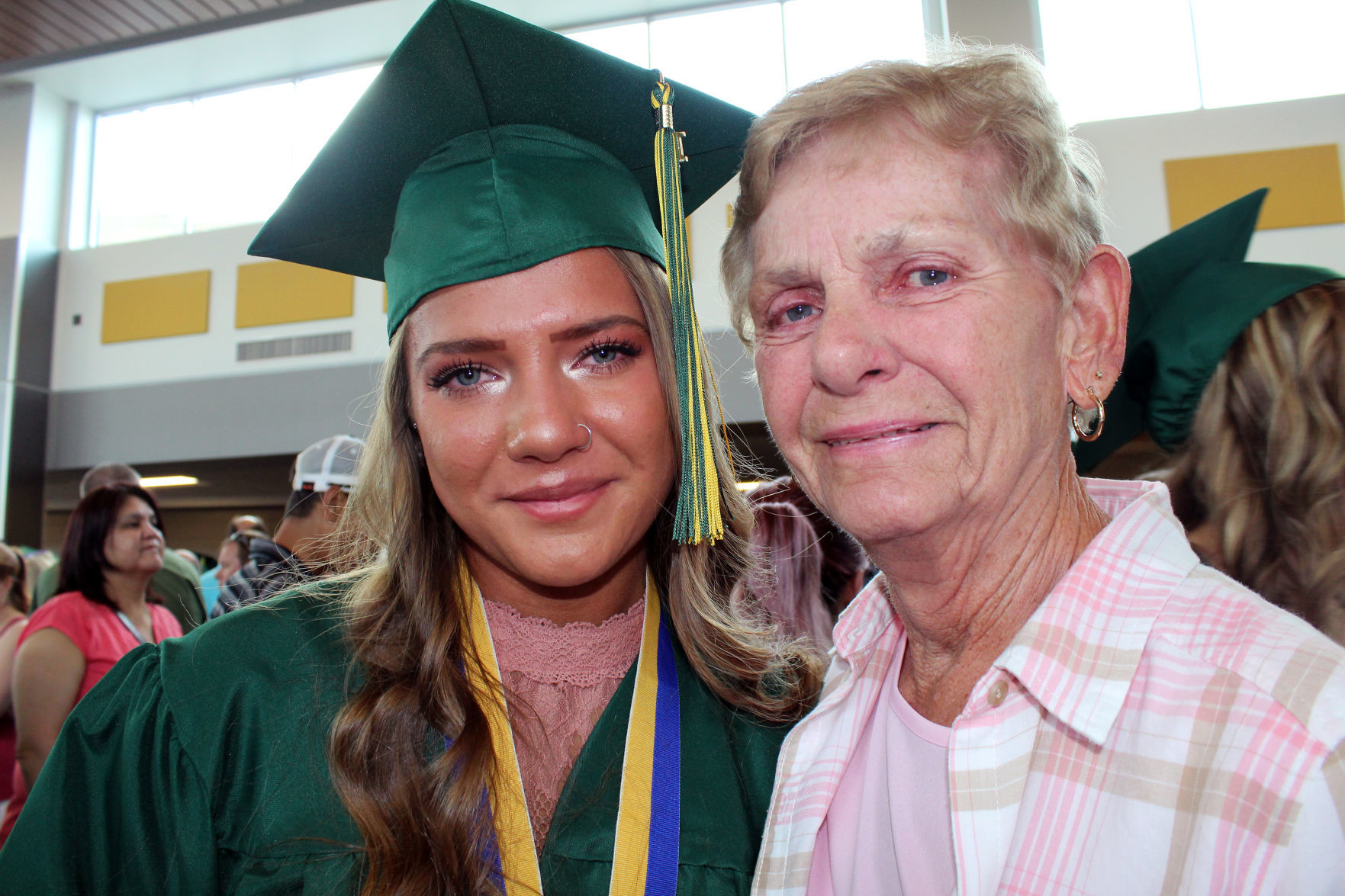 060219-ctzn-news-bd-grad141.jpg